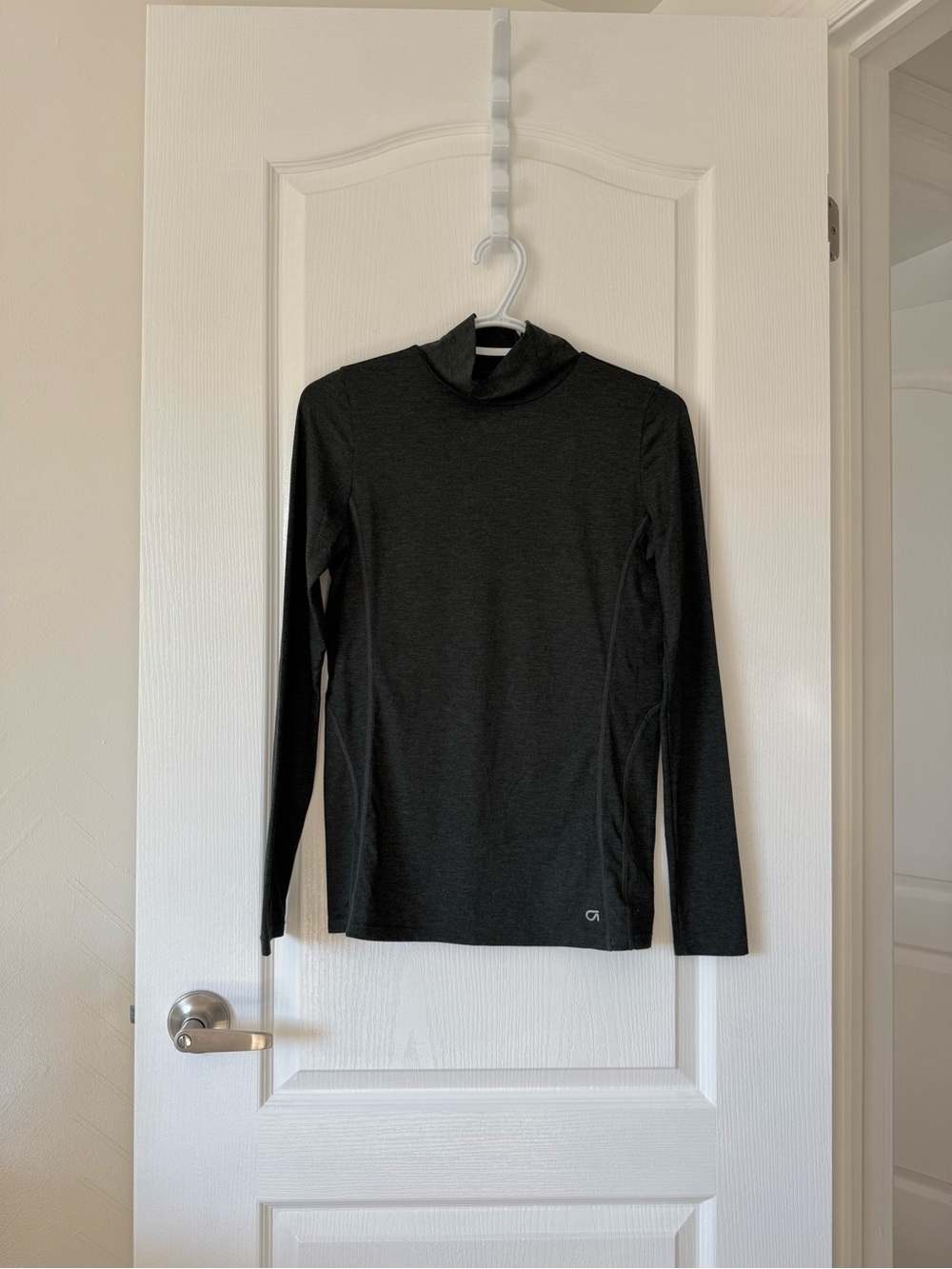 GapFit running turtleneck
